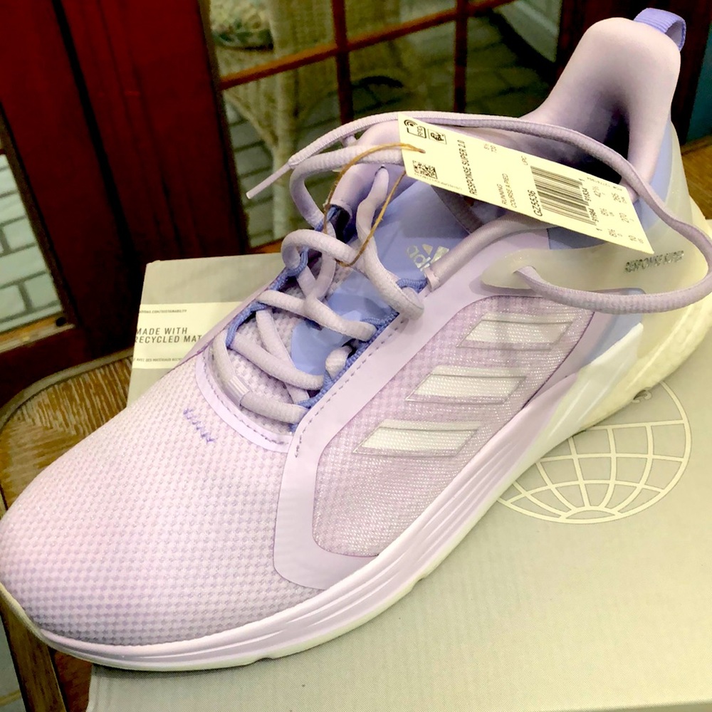 MARKDOWN Running Shoes